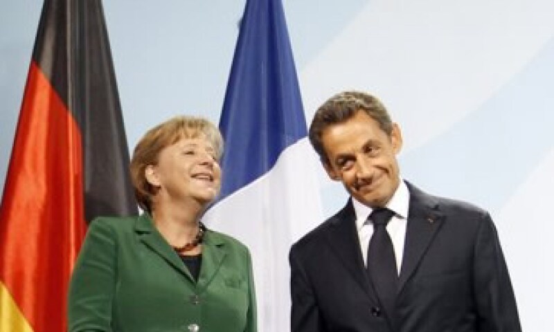 Merkel y Sarkozy conversaron por teléfono este jueves para fijar la ruta a seguir en las siguientes reuniones. (Foto: Reuters)