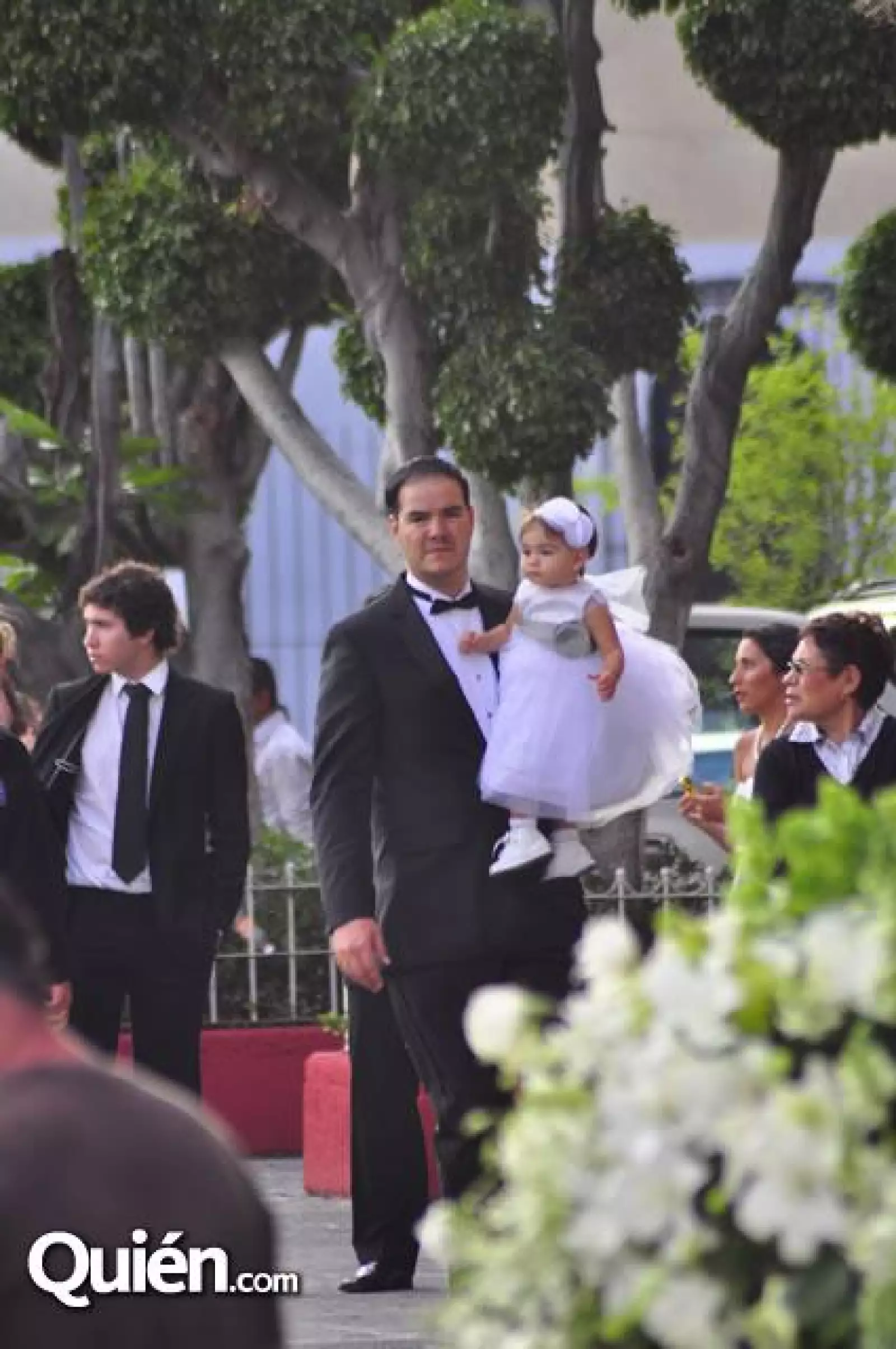 Alina Bracamontes,Raúl gonzalez y mini Ali