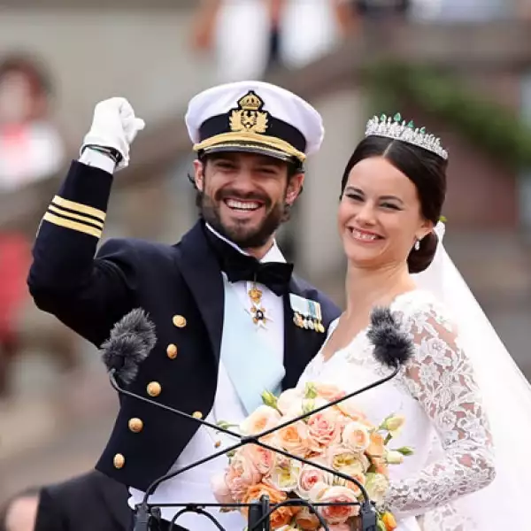 El príncipe Carlos Felipe de Suecia se casó con Sofía Hellqvist el 13 de junio.