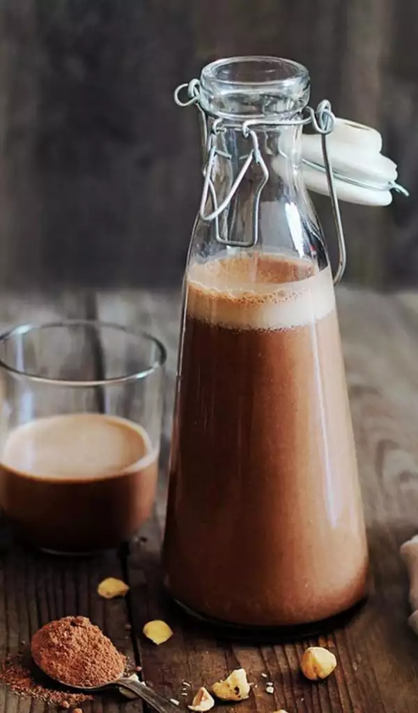 Puedes hacerla con leche de almendra o de coco