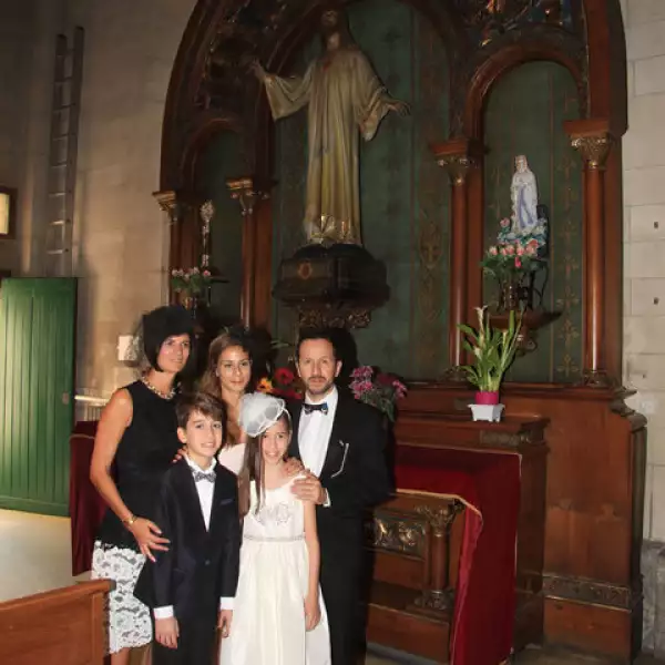 Maricarmen Nuñez Bascuñana y Audrey Delaunay con Anyk, Axel y Óscar Madrazo