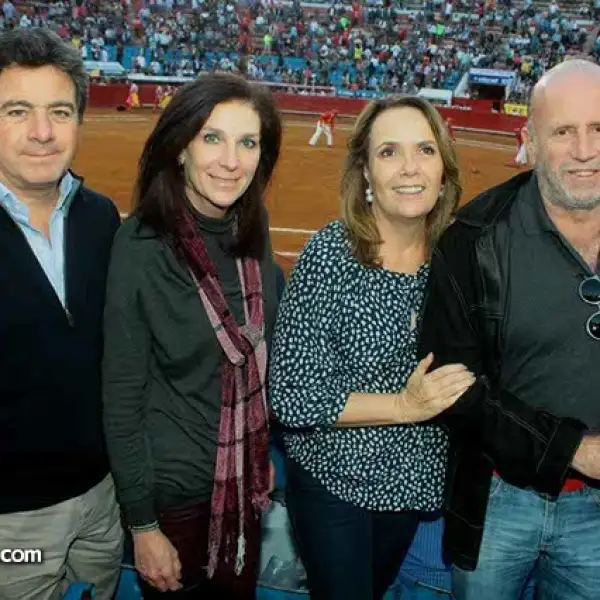 Raúl Saviñon,Marcela Saviñon. Maite y José Martínez Vértiz
