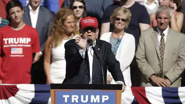 Trump mantiene su gira de campaña rumbo a la Casa Blanca.
