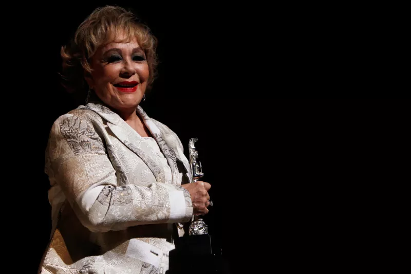Silvia Pinal recibe el Premio Diosas de Plata