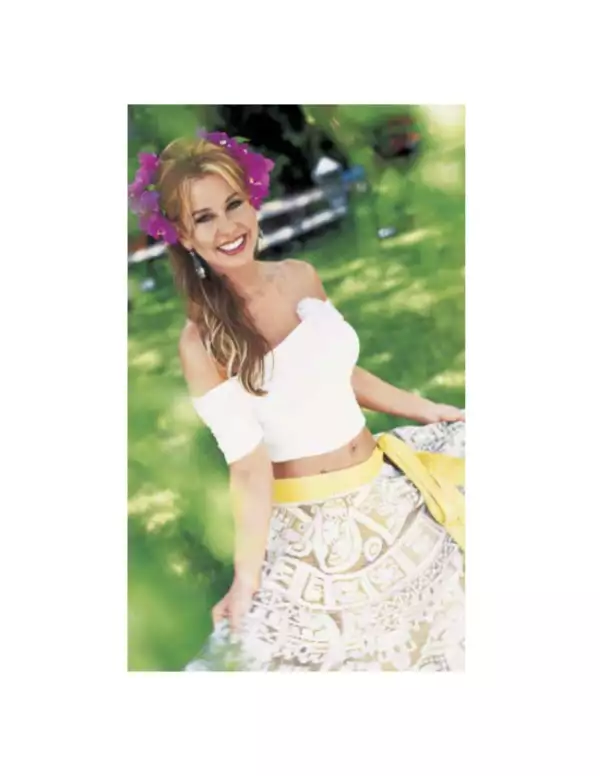 myrka-dellanos-quién3.jpg