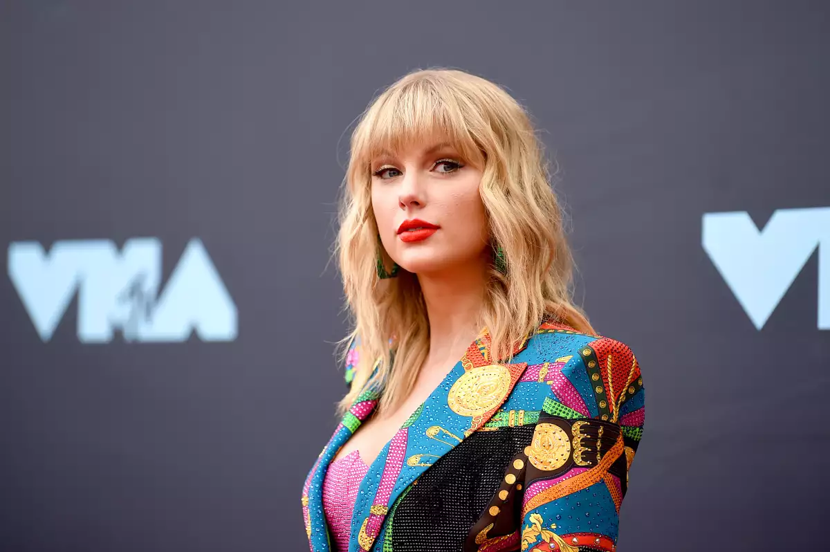 taylor-swift-glendale