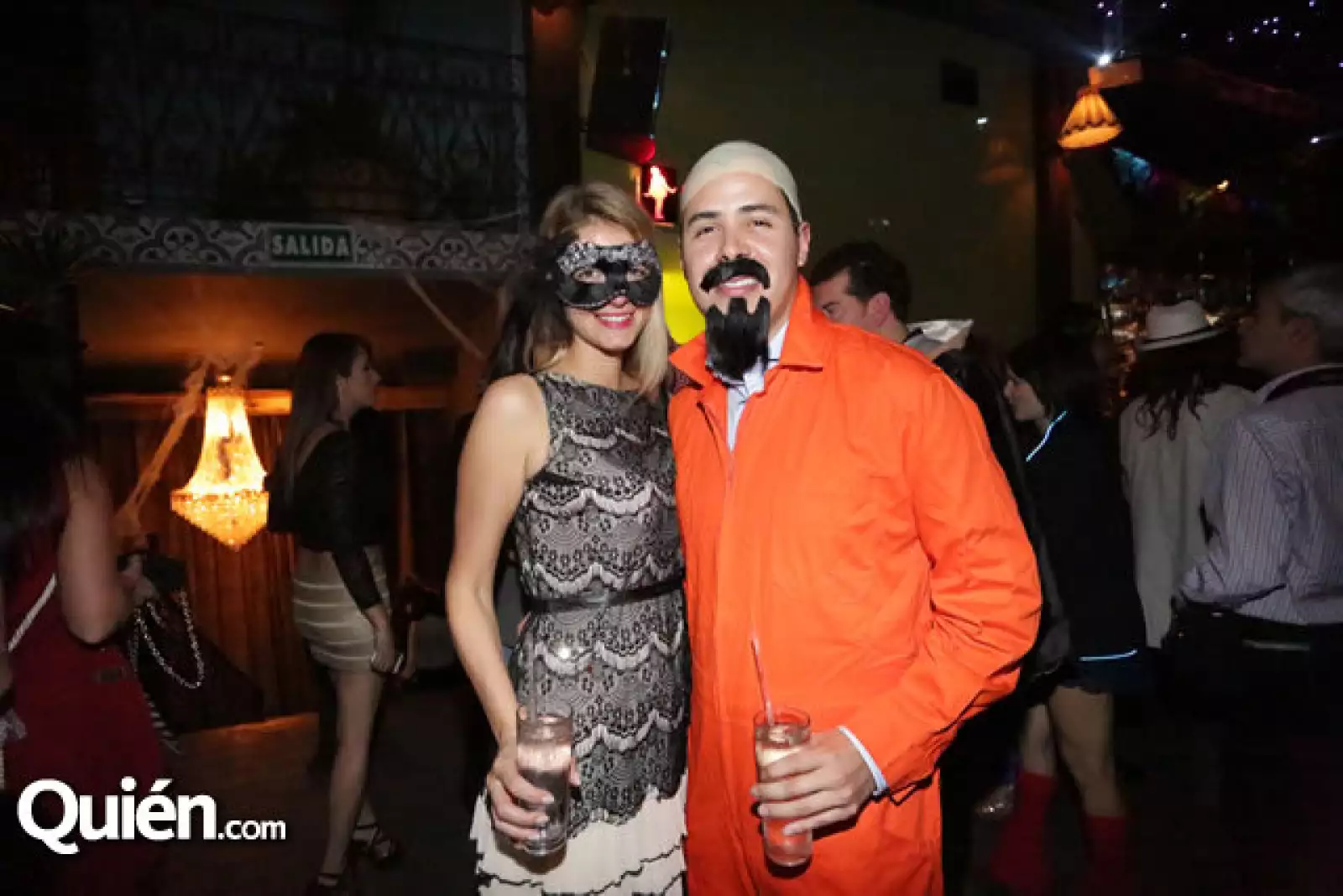 Yasmina Noll,René Carbajal