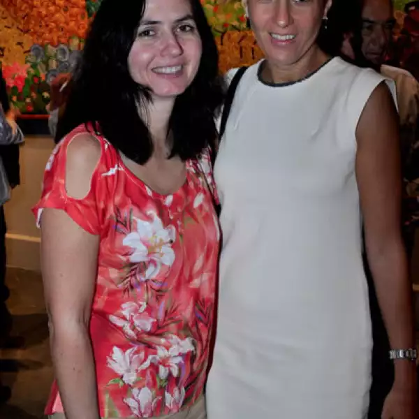 Mayela Benítez de Benavides y Claudia Farías de Herrera