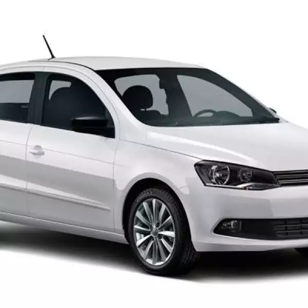 Tras la presentación del modelo de tres puertas en el Salón Internacional de San Pablo, Volkswagen lanza en el mercado local Gol hatchback.