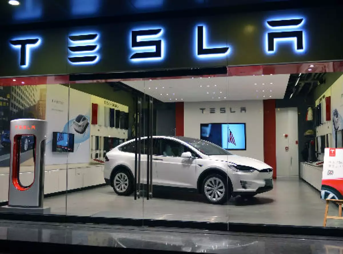 tienda de Tesla