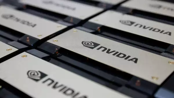 Intel presenta nuevo chip de IA y las acciones de Nvidia caen
