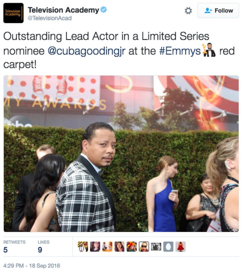 Este fue el primer tuit que la cuenta de los Emmy publicó.