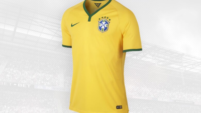 La canarinha es uno de los icónicos equipos de la firma norteamericana Nike; el primer Mundial en el que patrocinó su playera fue en 1998.