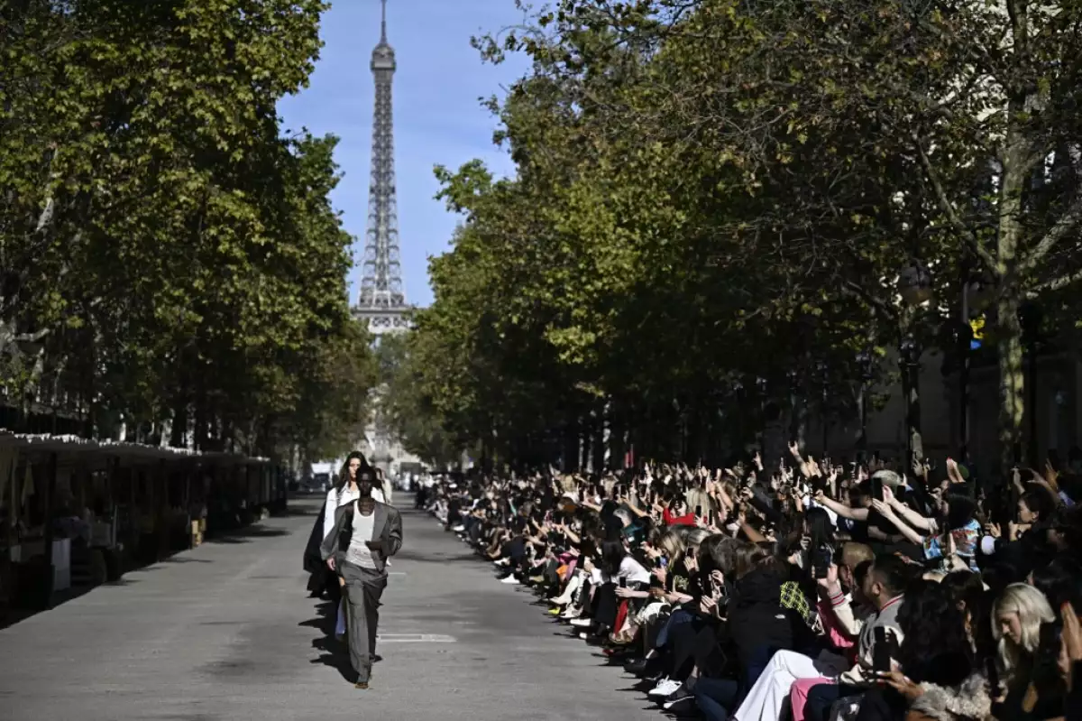FASHION-FRANCE-WOMEN-STELLA MCCARTNEY