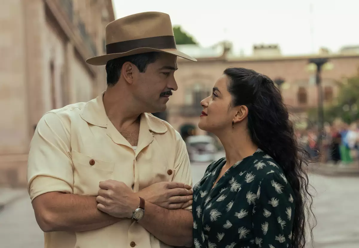 Paulina Gaitán y Alfonso Herrera protagonizan Las muertas. 