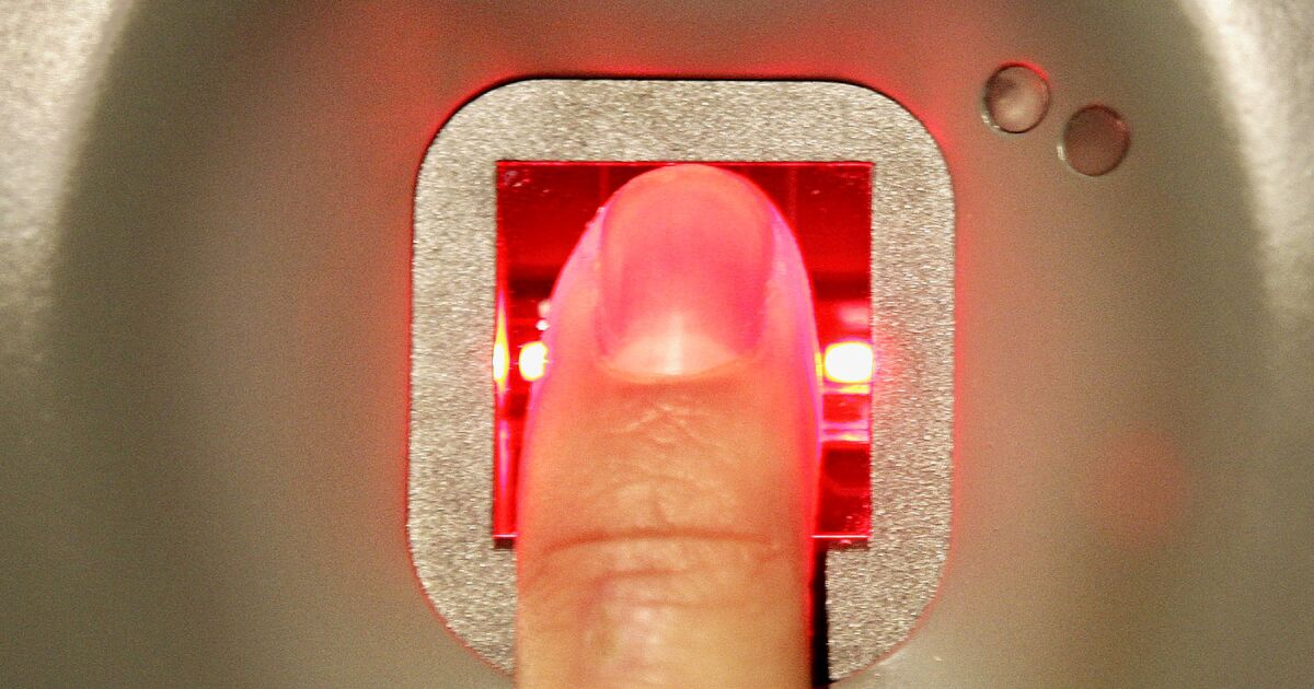 BANCOS BLINDAN CUENTAS CON BIOMETRÍA