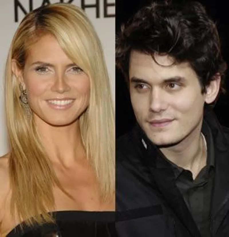 El ex de Jennifer Aniston salió de fiesta con la modelo a un antro en Nueva York, donde según varios testigos, él se bajó su ropa interior mientras bailaba, haciendo reír a la esposa del cantante Seal