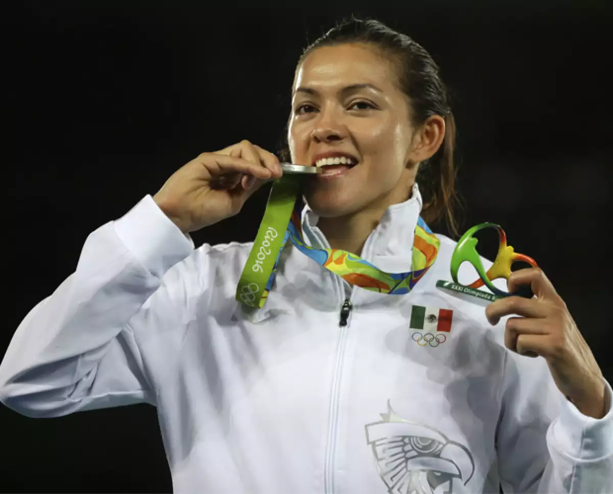 La taekwondoín cerró con bronce de oro los Juegos Olímpicos al ganar una presea de plata.