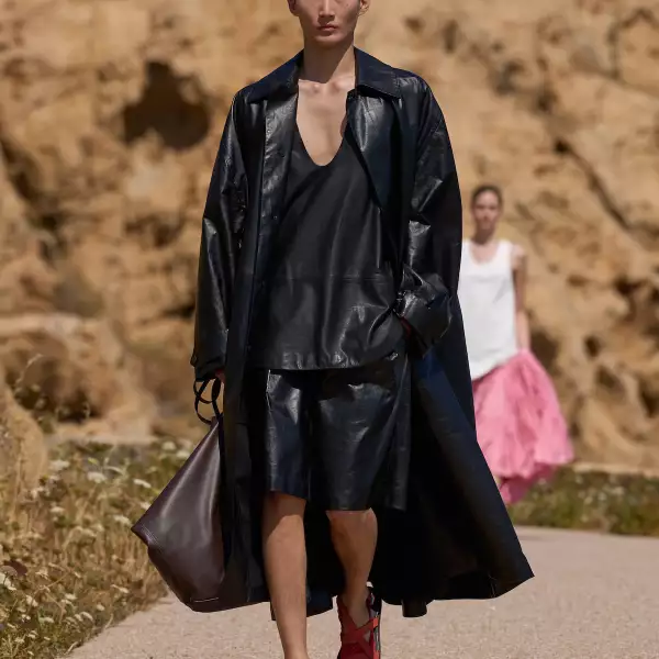 Jacquemus PO S27 025.jpg