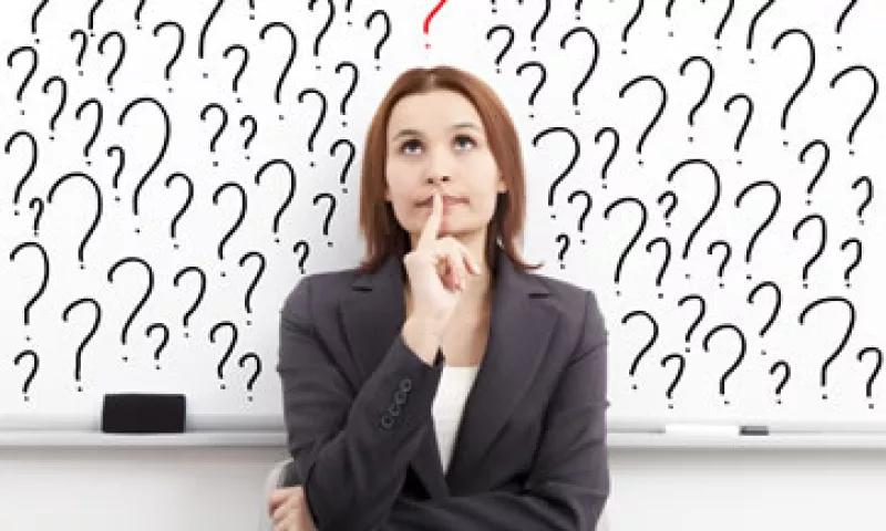 En la actualidad hay poco tiempo para tener toda la información que permita decidir, pero sí lo hay para seguir mejorando, dice el experto Geoffrey Moore. (Foto: Getty Images)