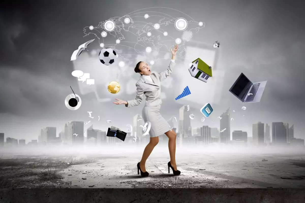 Entre el yo público y el privado: malabarear con ambos sin caer en agotamiento