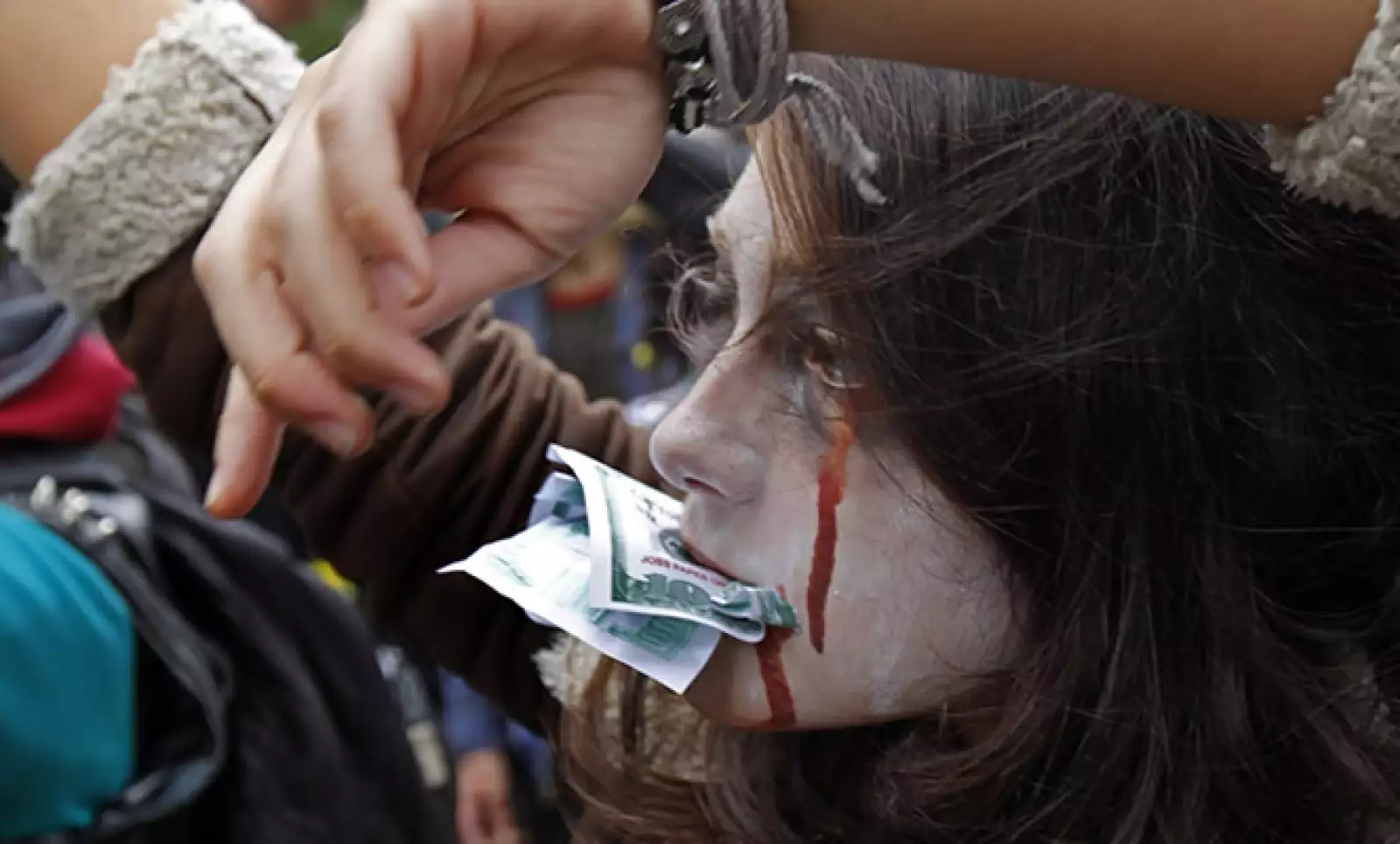 Los manifestantes se han pronunciado contra la avaricia corporativa, los rescates bancarios y hasta por un mejor medio ambiente, entre otros temas.