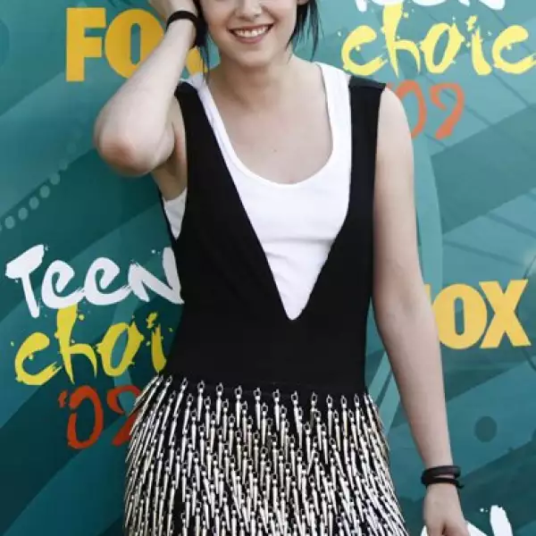 Puede pasar de ser muy femenina, a rockera, a indie, a punk y relajada.