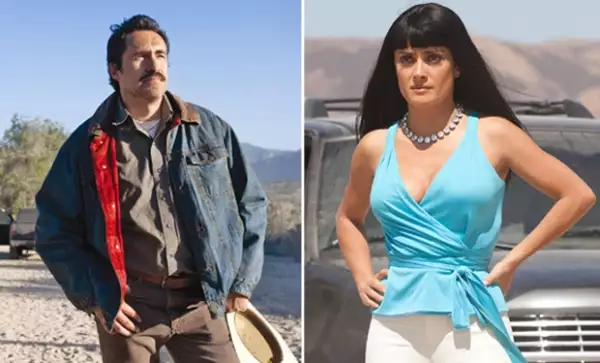 Tanto Demián Bichir como Salma Hayek han interpretado papeles en los que los migrantes mexicanos consiguen trabajos mal pagados o ilegales.