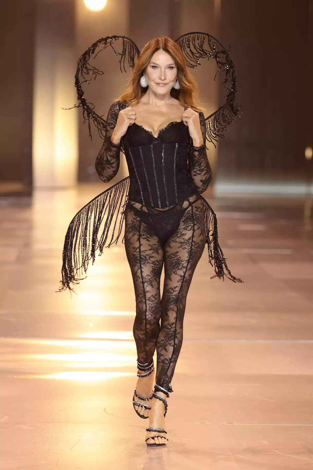 looks espectaculares Victoria's Secret Fashion Show
