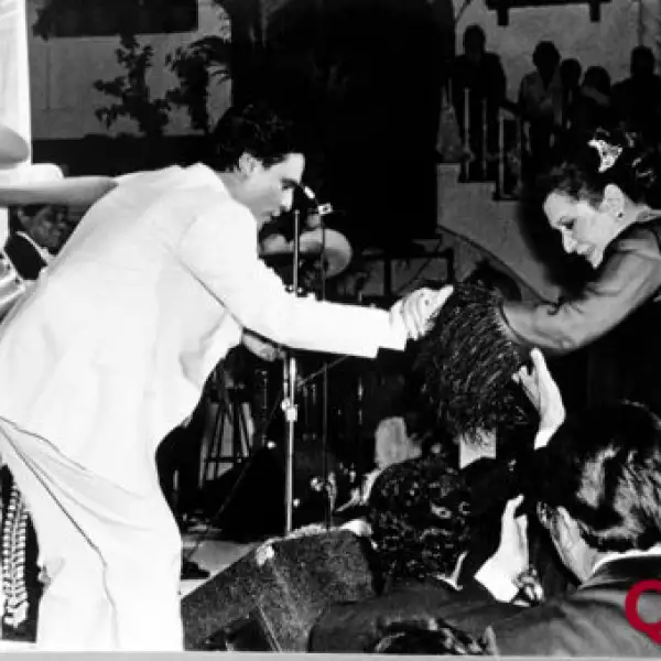 Juan Gabriel, Lola Beltrán