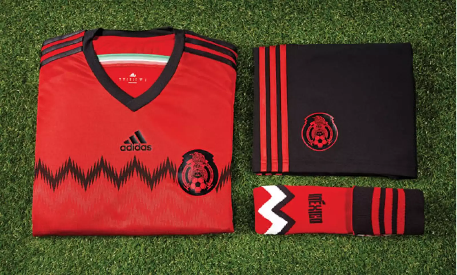 Con una combinación inusual, Adidas presentó este viernes el uniforme alternativo del "Tricolor".