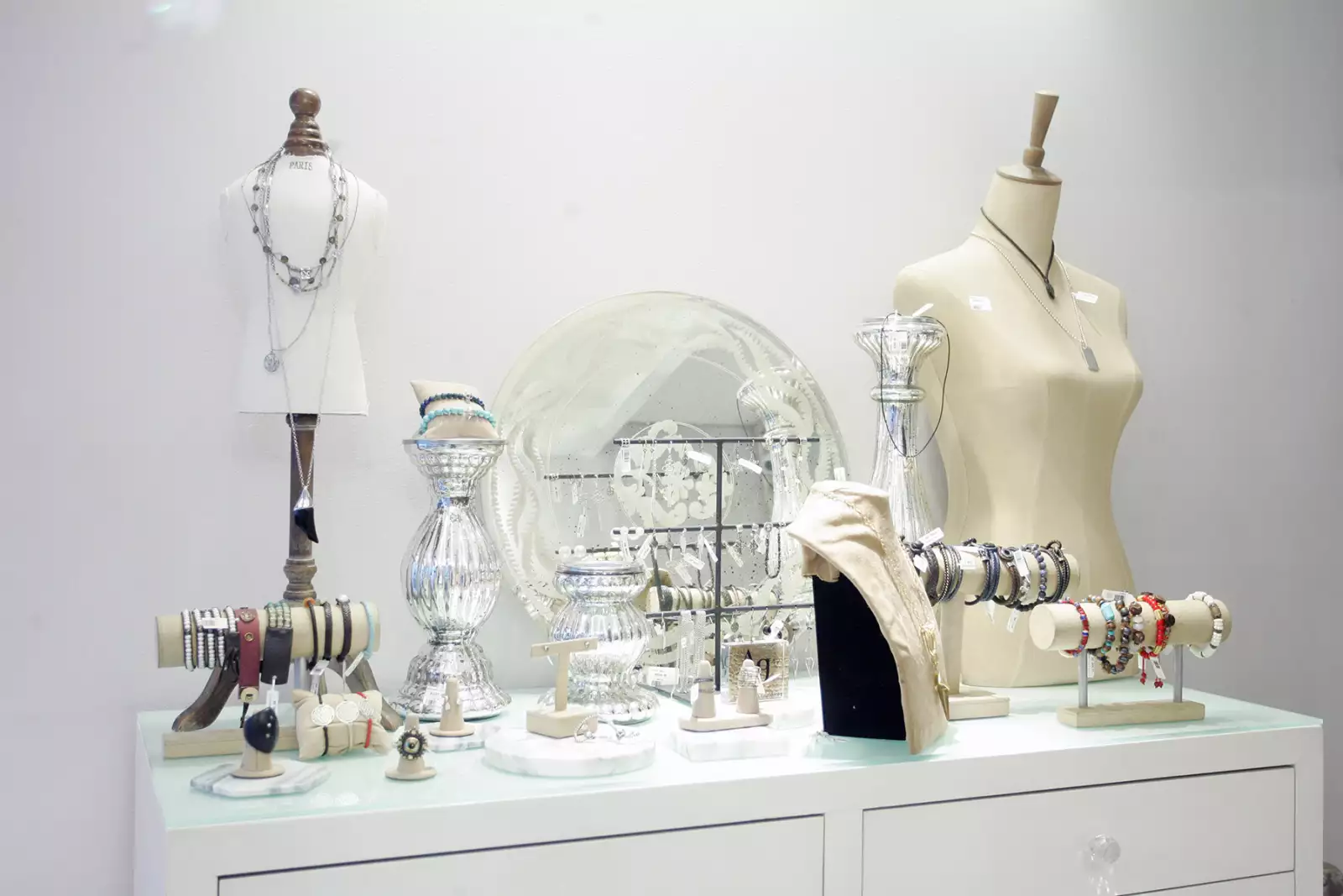 Venta de joyería de Adriana Gutiérrez