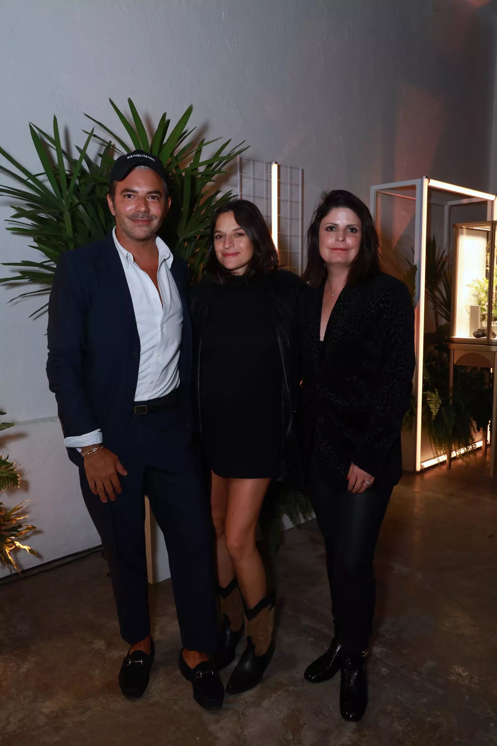 Juan Pablo Jim, Karla Lisquer y Stephanie Arouesty