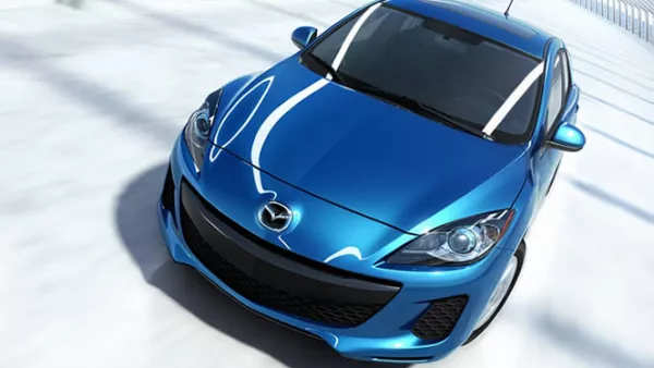 El modelo 2012 del Mazda 3 hatchback debutó en el AutoShow de Nueva York, con un revitalizado diseño interior y exterior.