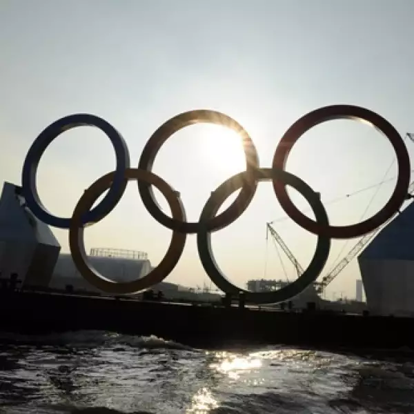 aros olímpicos Londres Támesis