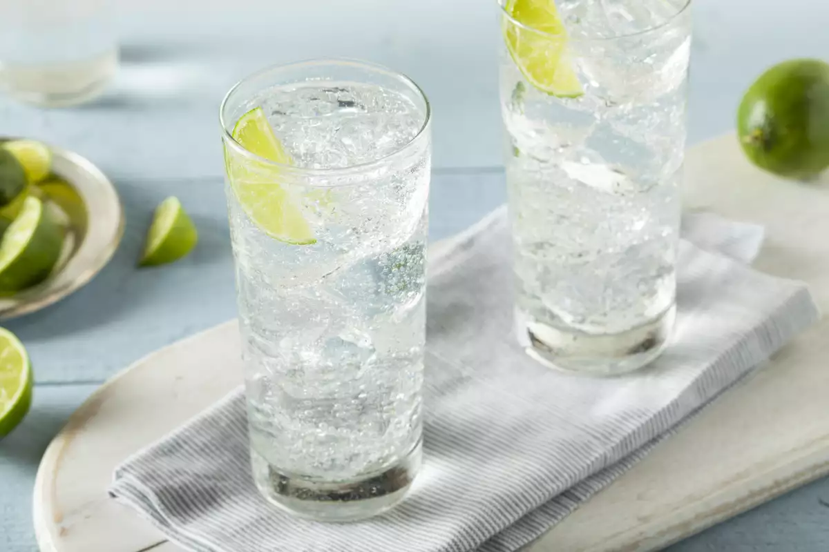 El consumo de bebidas con menos alcohol y pocas calorías va en aumento en México. (iStock)