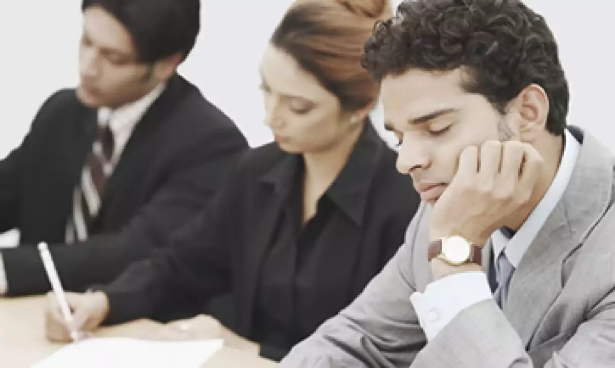 Para quienes viajan por motivos de negocio el jet lag se vuelve una condición crítica pues pierde capacidad de concentración. (Foto: Getty Images)