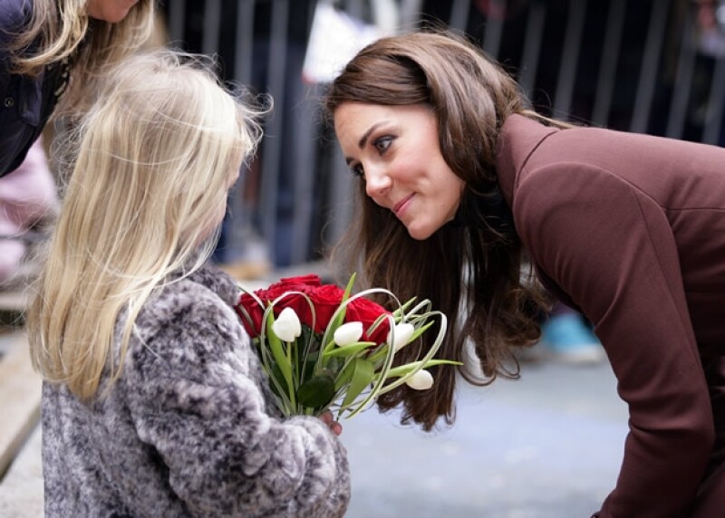Kate recibió varios regalos de parte de los presentes.