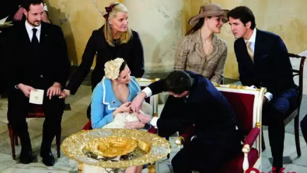 Hakoon DE Noruega, Mette-Marit de Noruega, Victoria de Suecia, Pablo de Grecia, Mary Donaldson, Guillermo de Dinamarca