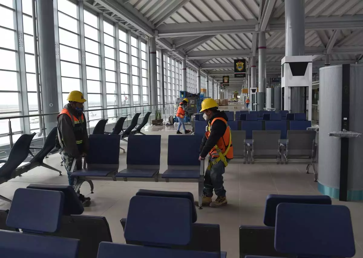 Mira estas vacantes en el aeropuerto Felipe Ángeles. Trabajadores que laboran en la base de Santa Lucía.