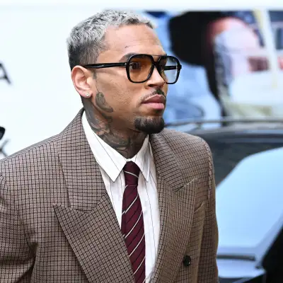 Chris Brown recibe condena en Londres por agredir a un productor musical en 2023