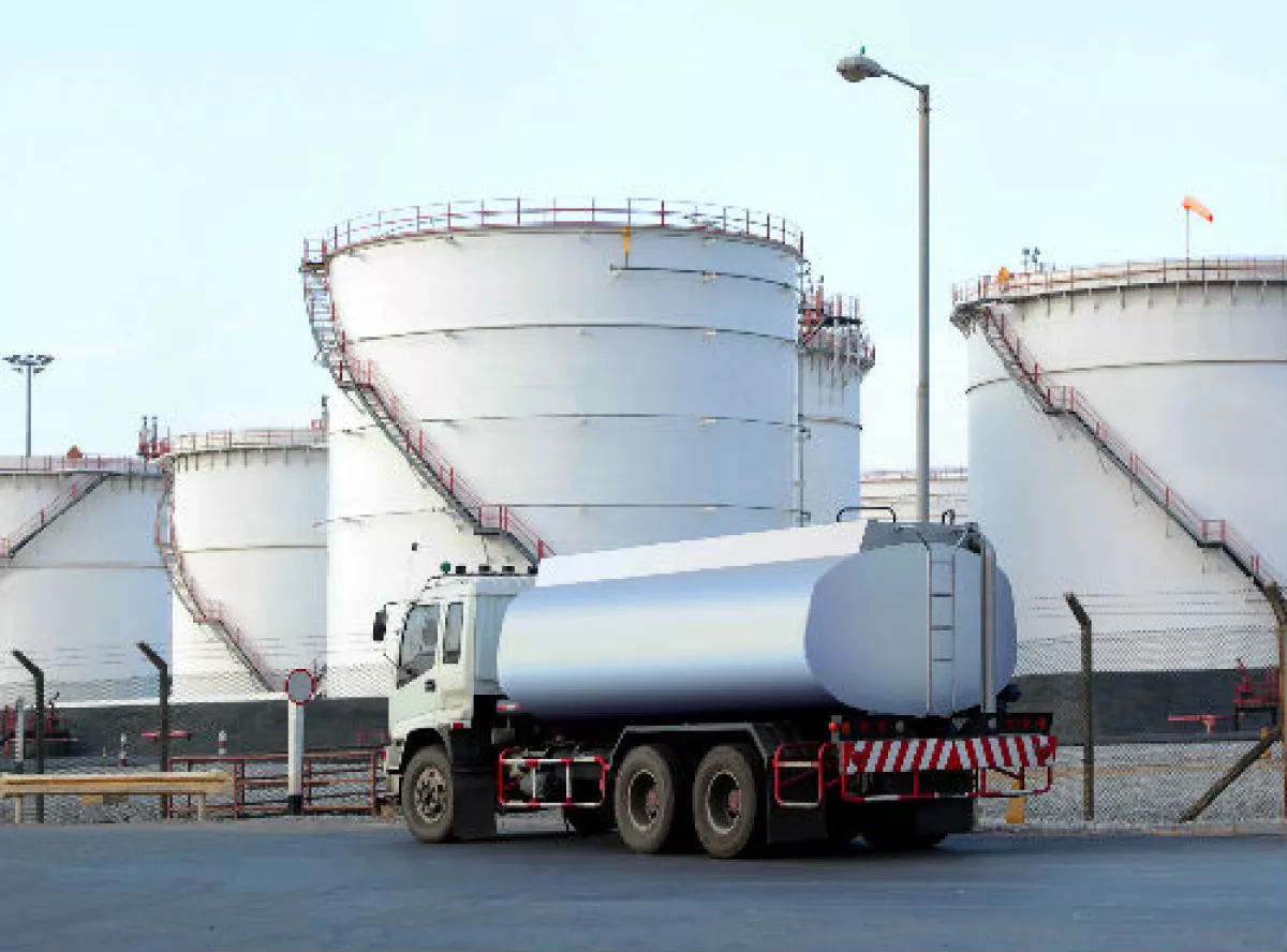 almacenamiento de combustible