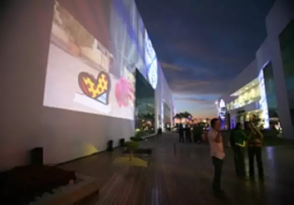 El Complejo Cultural lució espectacular para la exposición: Los colores de la esperanza.