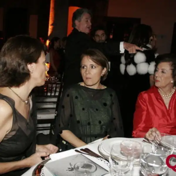 Concha Azpe, Luisa Azpe, Virginia Azpe