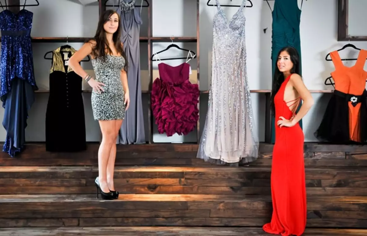 Rina y Monique Bissu nos invitaron a su showroom, donde seleccionaron las cinco mejores opciones para lucir en los eventos de la temporada.