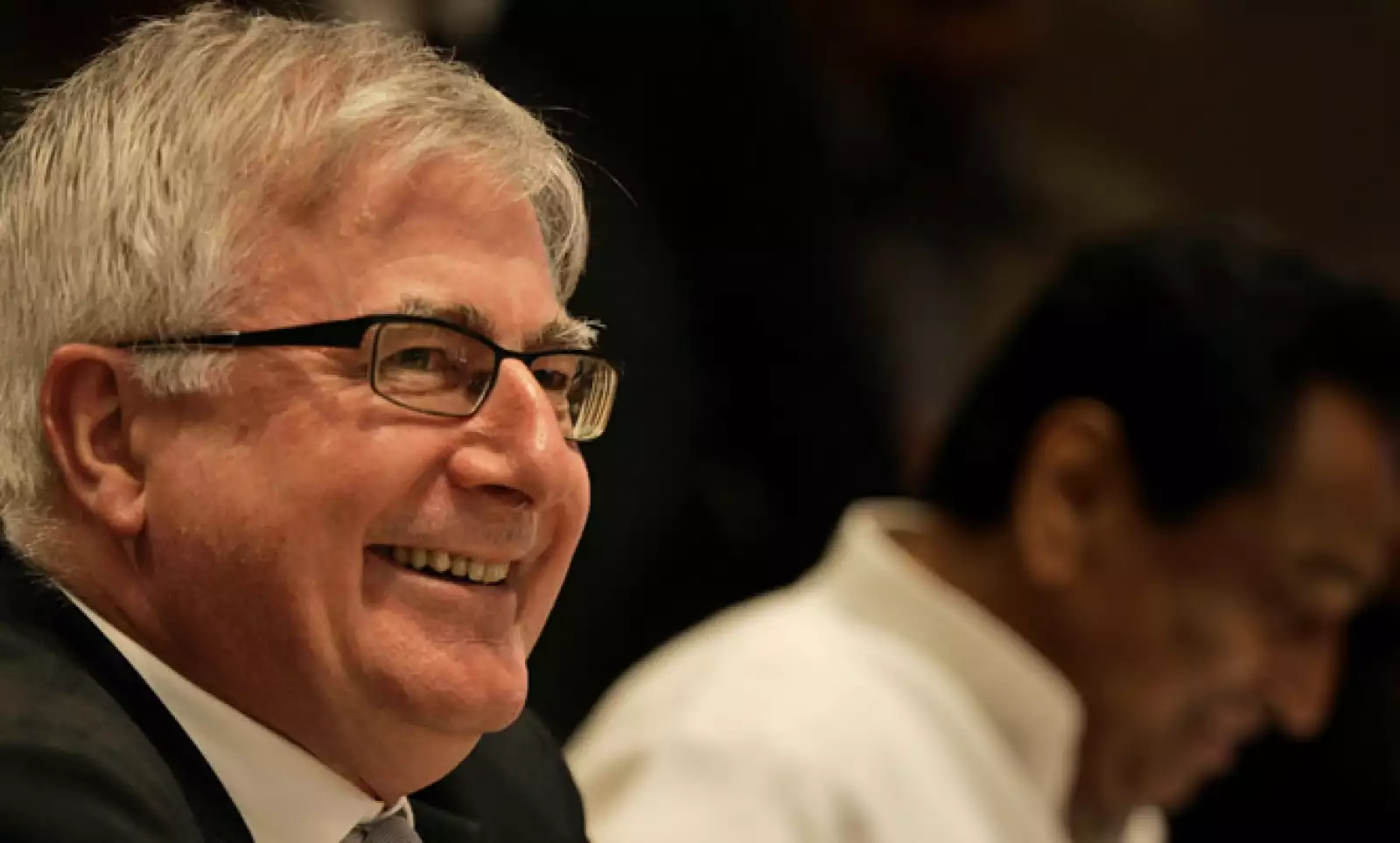 Es el ministro de Comercio y Cambio Climático de Nueva Zelanda.