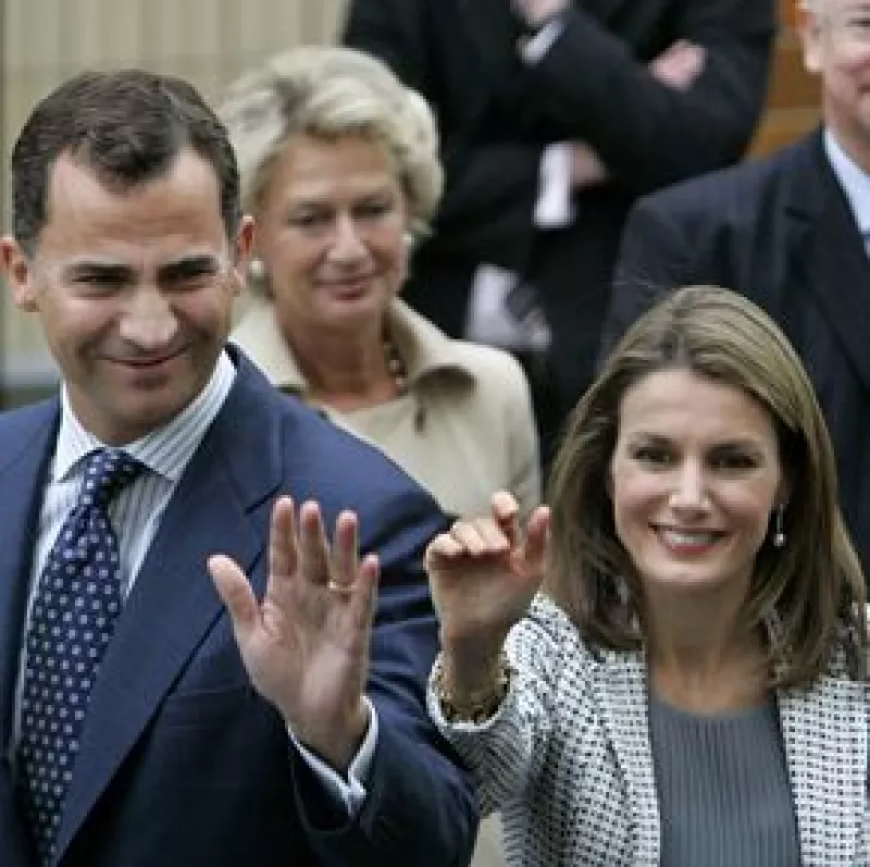 Los príncipes de Asturias llegaron hoy a la Cd. de México para una visita oficial de cinco días.