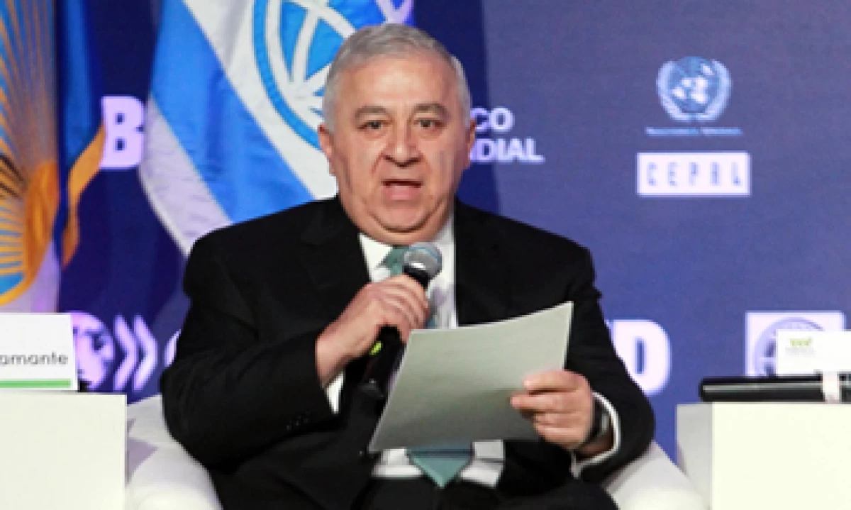 El secretario de Educación Pública, Emilio Chuayffet Chemor, descartó que algunos maestros hayan cerrado escuelas. (Foto: Notimex)