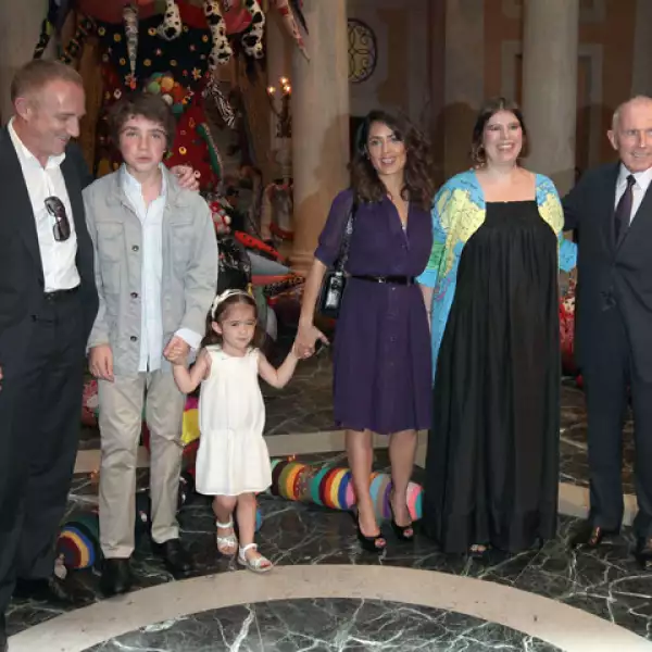 François-Henri Pinault, François Pinault, Valentina Paloma, Salma Hayek, Joana Vasconcelos y François Pinault.