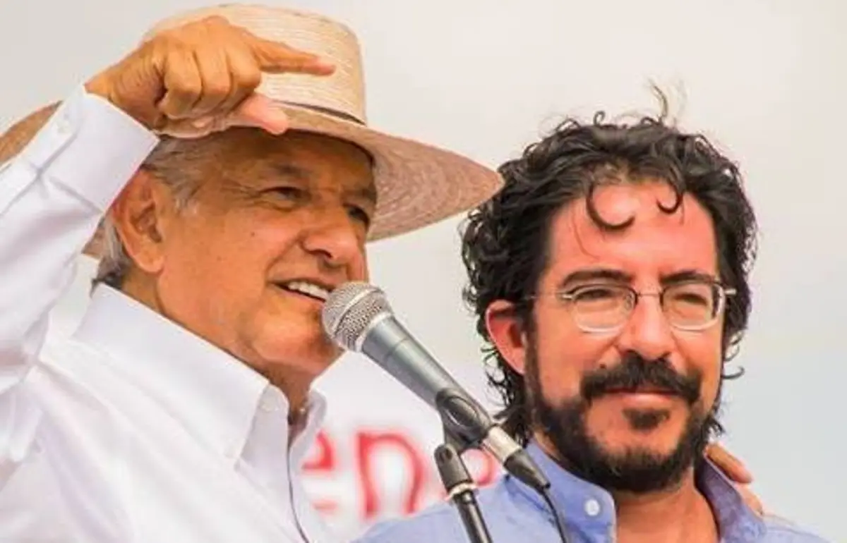 AMLO en un mitin con Pedro Salmerón